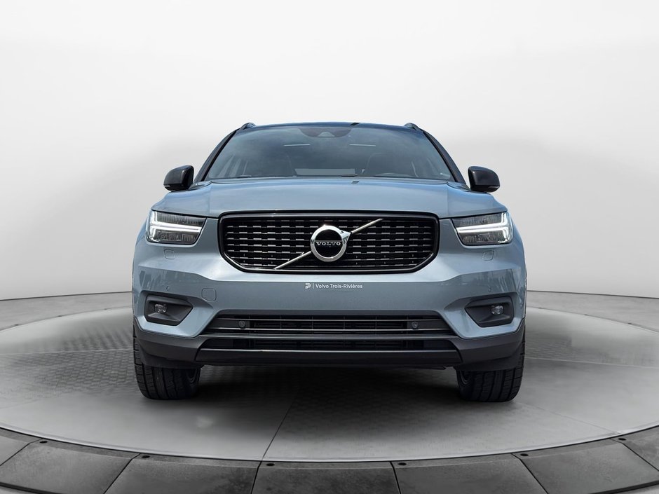 2022 Volvo XC40 T5 R-DESIGN AWD // POLESTAR-1
