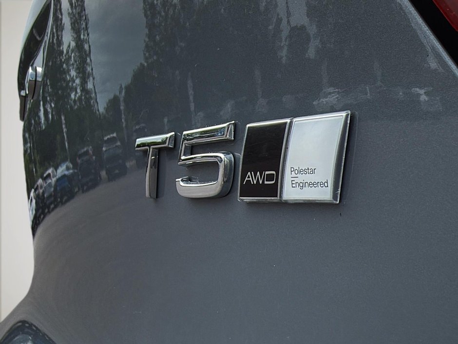 2022 Volvo XC40 T5 R-DESIGN AWD // POLESTAR-8