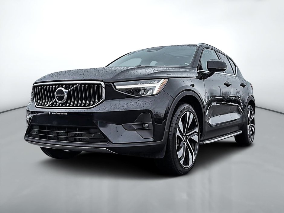 Volvo XC40 B5 PLUS AWD 2023-2