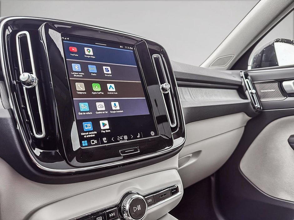 Volvo XC40 B5 PLUS AWD 2023-13