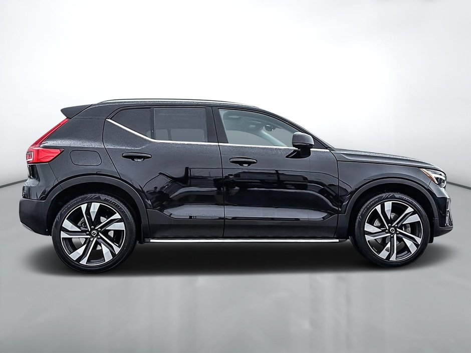 Volvo XC40 B5 PLUS AWD 2023-3