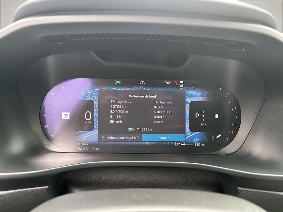 Volvo XC40 B5 PLUS AWD 2023-15