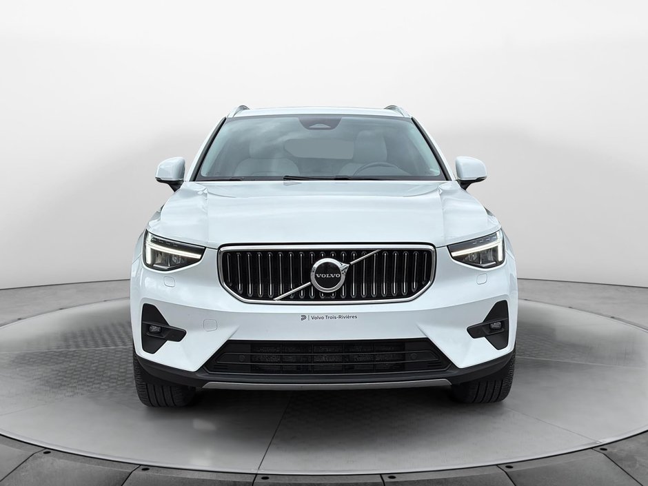 Volvo XC40 B5 PLUS AWD 2023-1