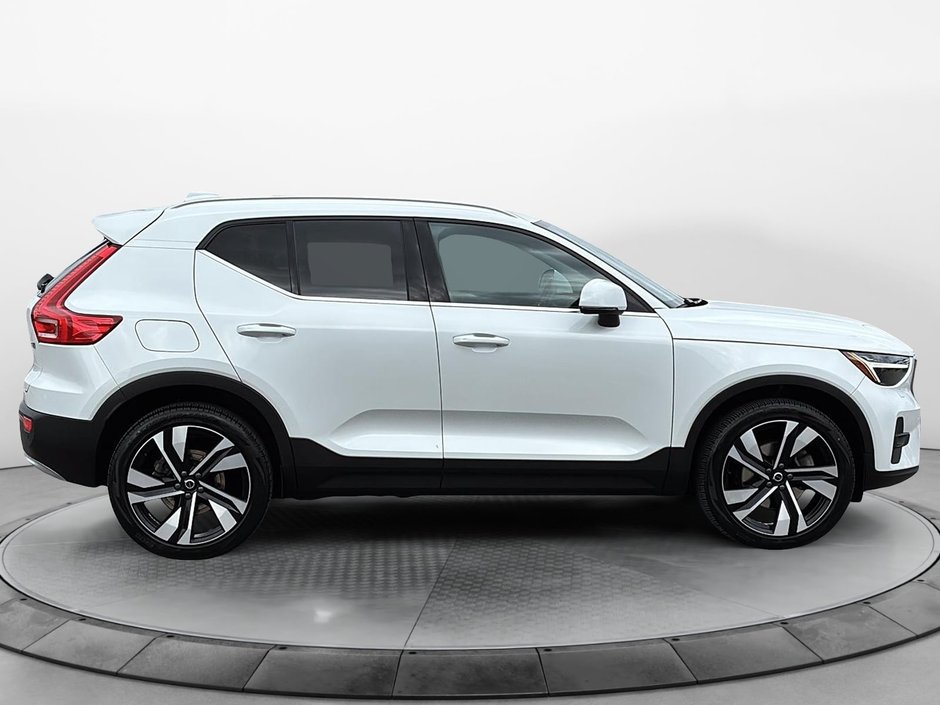 Volvo XC40 B5 PLUS AWD 2023-6