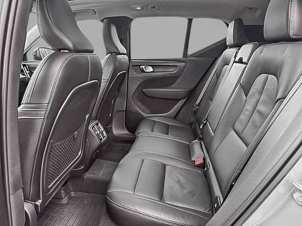 2024 Volvo XC40 B5 ULTIMATE AWD DARK THEME-12