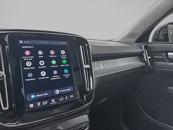 2024 Volvo XC40 B5 ULTIMATE AWD DARK THEME-16