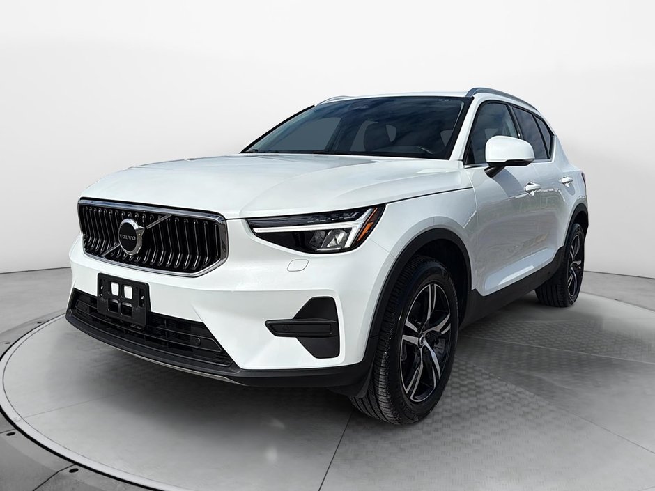 2025 Volvo XC40 B5 CORE AWD-2