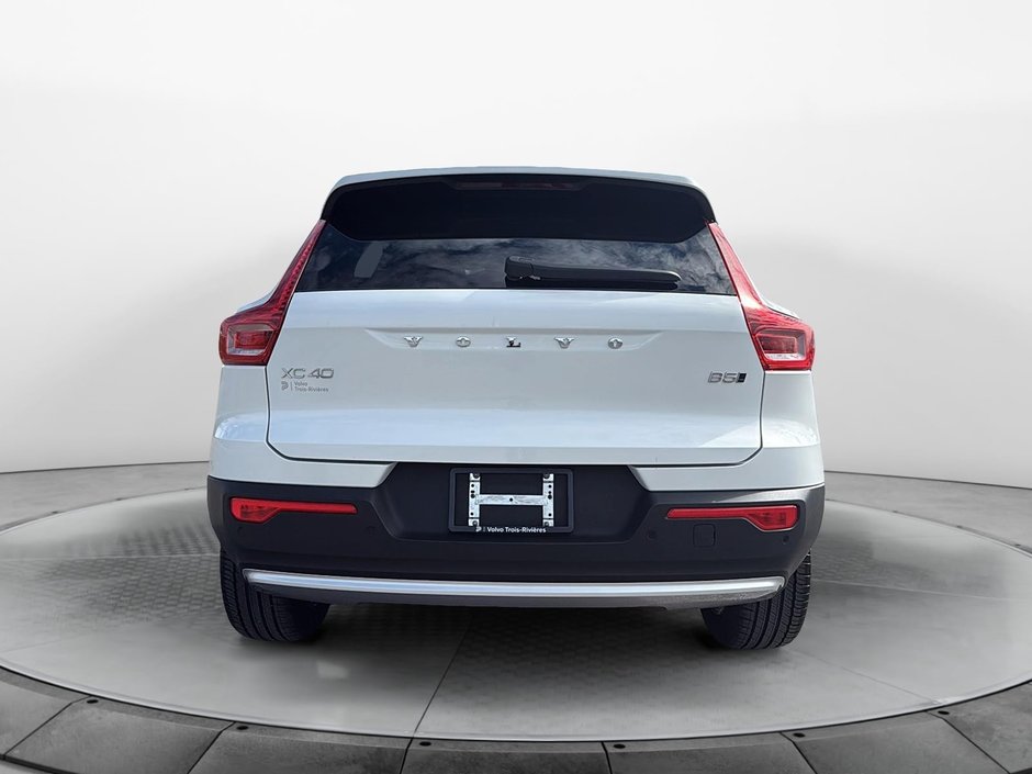 2025 Volvo XC40 B5 CORE AWD-5