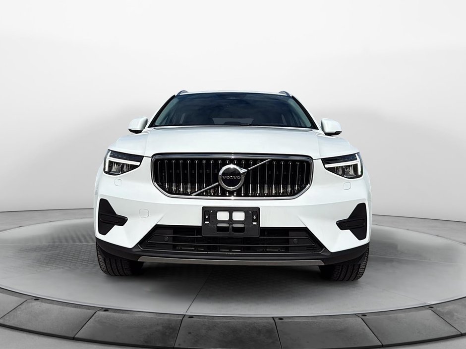 2025 Volvo XC40 B5 CORE AWD-1