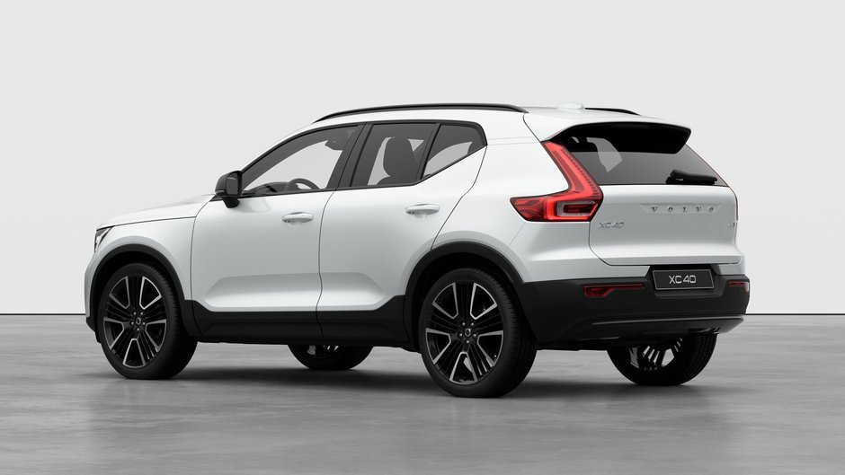 2026 Volvo XC40 Ultra Dark Theme-1