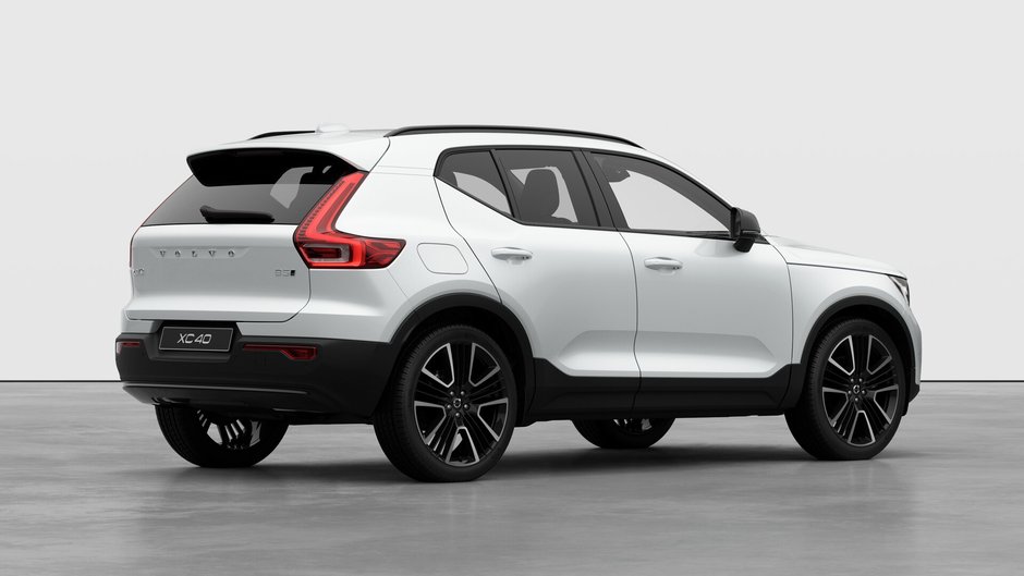 2026 Volvo XC40 Ultra Dark Theme-3