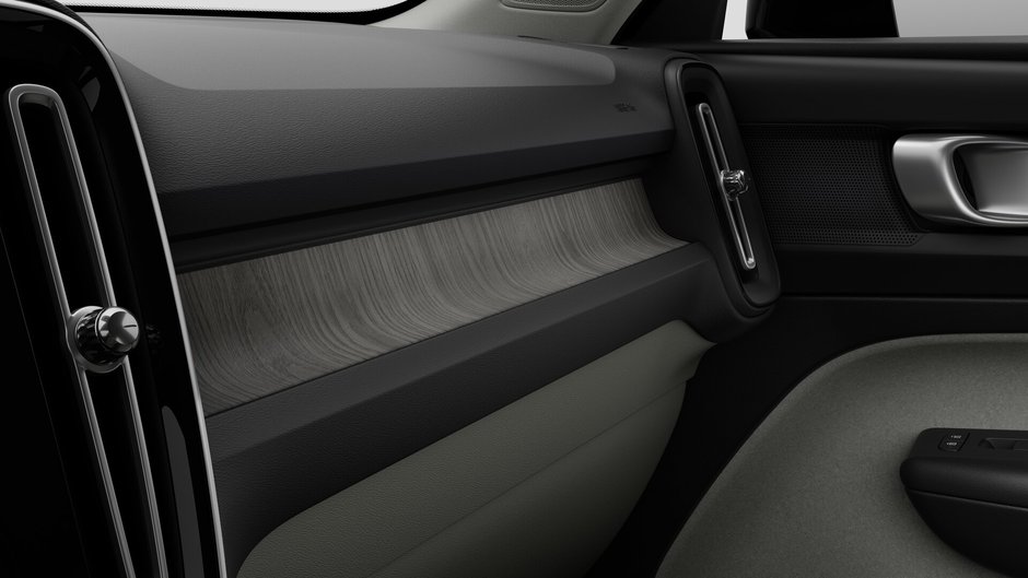 2026 Volvo XC40 Core Dark Theme-8