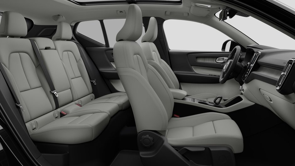 2026 Volvo XC40 Core Dark Theme-12