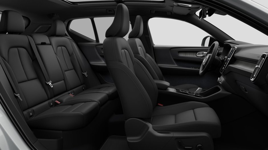 2026 Volvo XC40 Plus Dark Theme-12