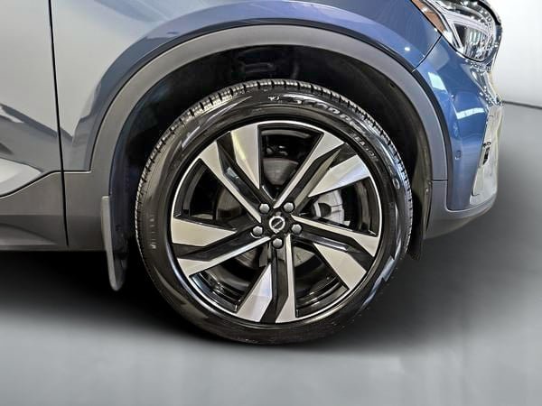 2026 Volvo XC40 B5 PLUS DARK THEME-10
