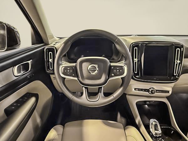 2026 Volvo XC40 B5 PLUS DARK THEME-14