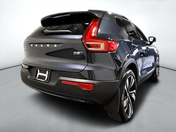 2026 Volvo XC40 B5 PLUS DARK THEME-2