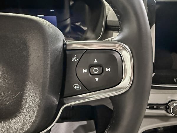 2026 Volvo XC40 B5 PLUS DARK THEME-16