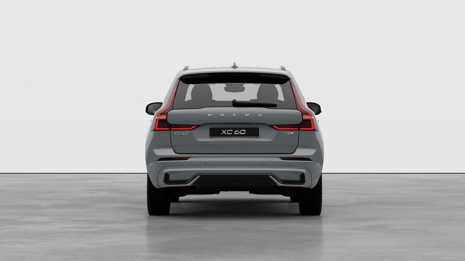 2026 Volvo XC60 Plug-In Hybrid Core Dark Theme-5