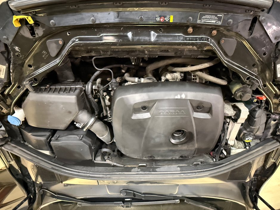 2017 Volvo XC60 T5 SPECIAL EDITION AWD-25