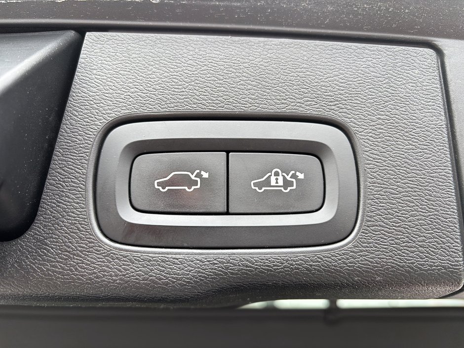 2019 Volvo XC60 T6 MOMENTUM AWD-14
