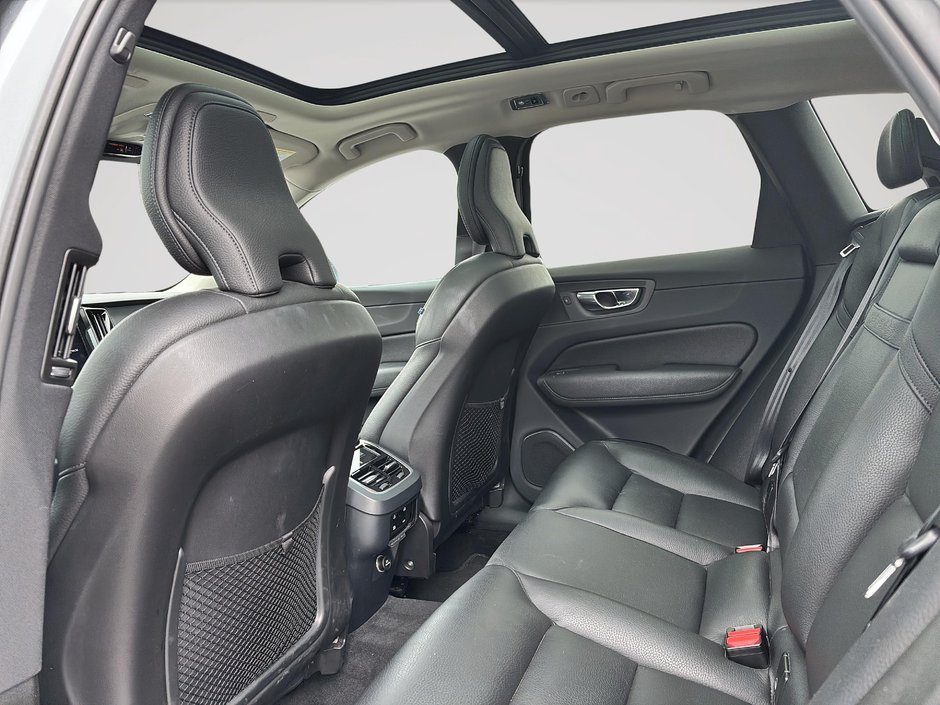 2019 Volvo XC60 T6 MOMENTUM AWD-9