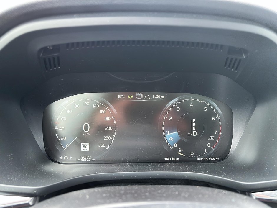 2019 Volvo XC60 T6 MOMENTUM AWD-16