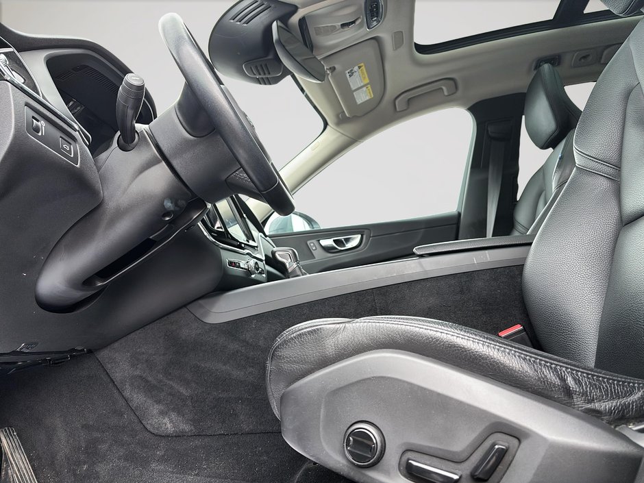 2019 Volvo XC60 T6 MOMENTUM AWD-8