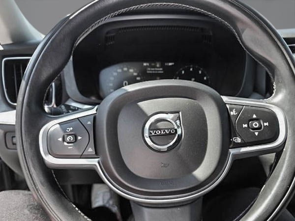 2020 Volvo XC60 T6 MOMENTUM-13