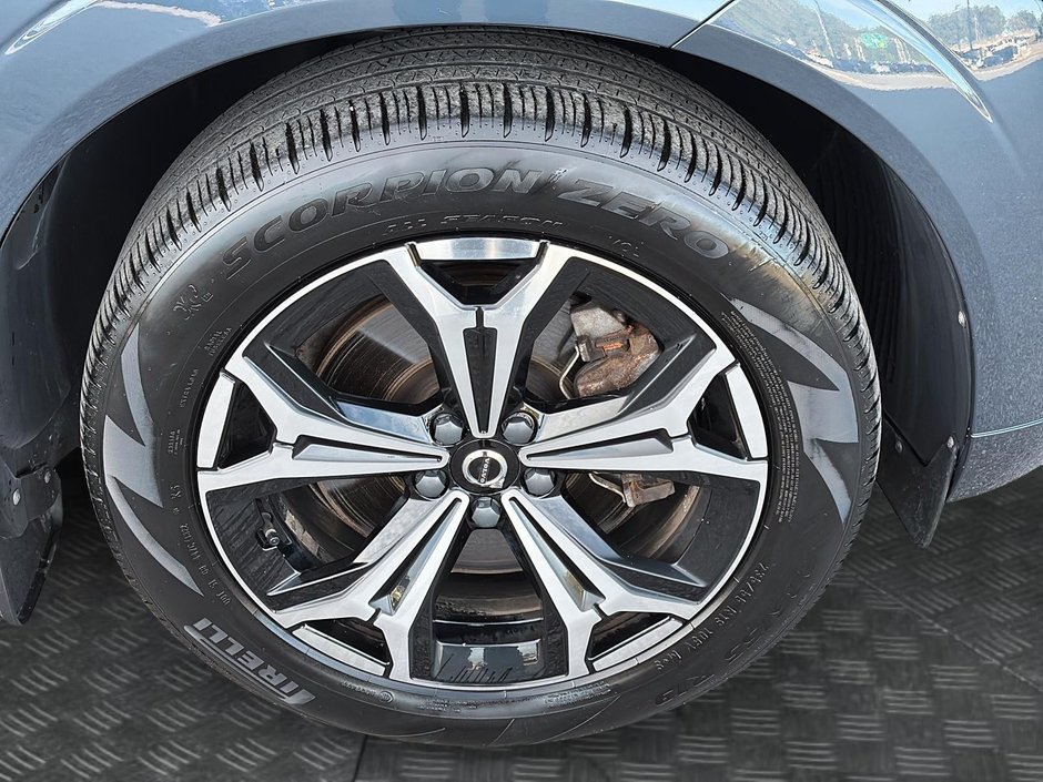 Volvo XC60 B6 MOMENTUM // PREMIUM PACK 2022-6