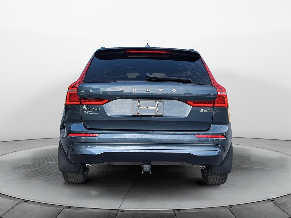Volvo XC60 B6 MOMENTUM // PREMIUM PACK 2022-3