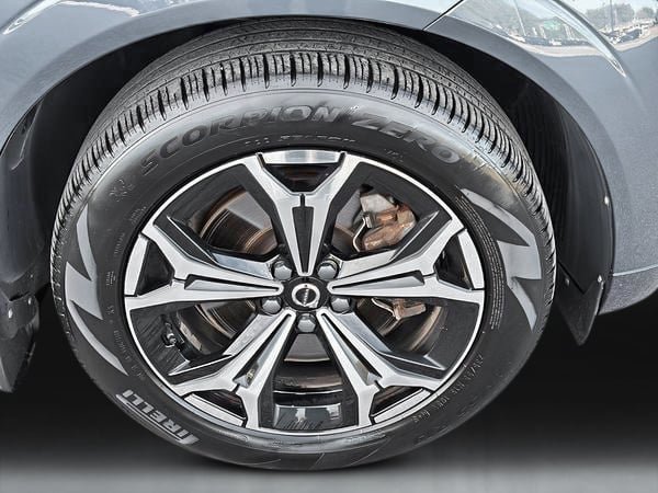 2022 Volvo XC60 B6 MOMENTUM // PREMIUM PACK-6