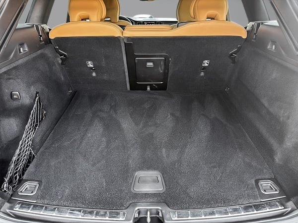 Volvo XC60 B5 ULTIMATE AWD DARK THEME 2024-18