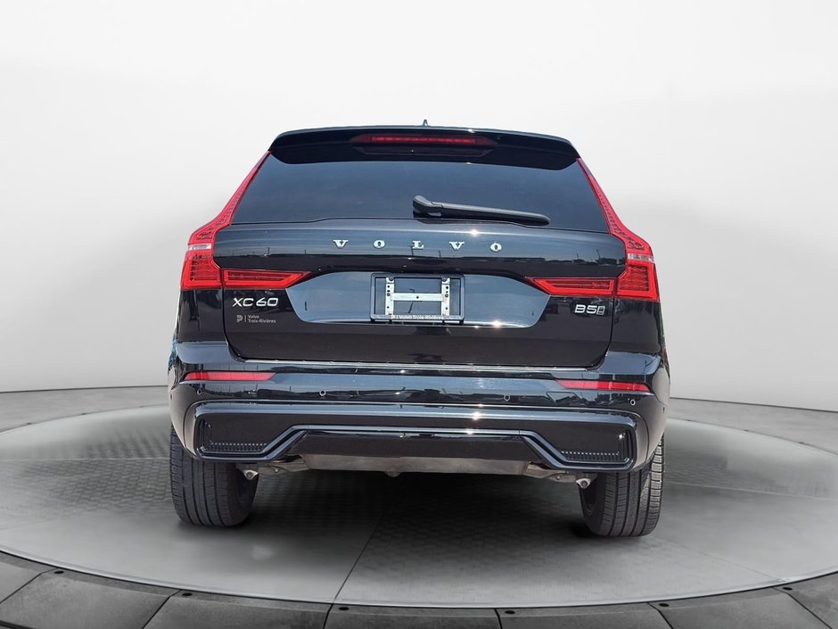 2024 Volvo XC60 B5 ULTIMATE AWD DARK THEME-5