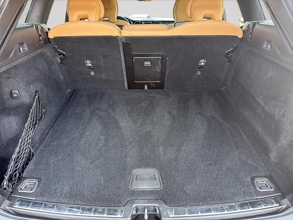 2024 Volvo XC60 B5 ULTIMATE AWD DARK THEME-18