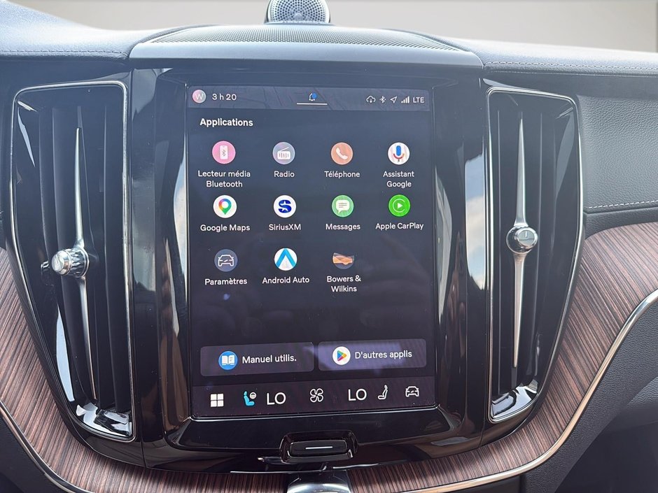 2024 Volvo XC60 B5 ULTIMATE AWD DARK THEME-17