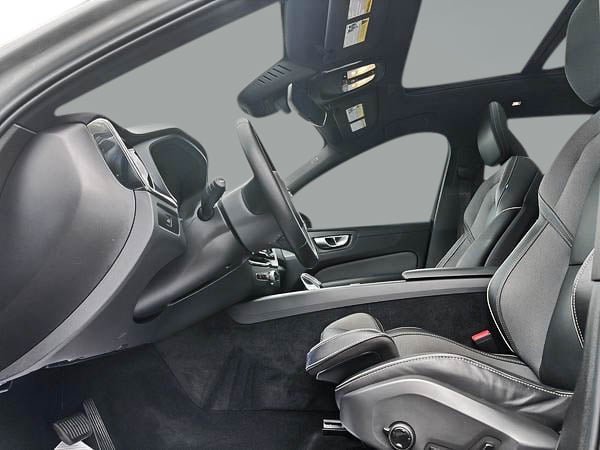Volvo XC60 B5 ULTIMATE AWD DARK THEME 2024-10