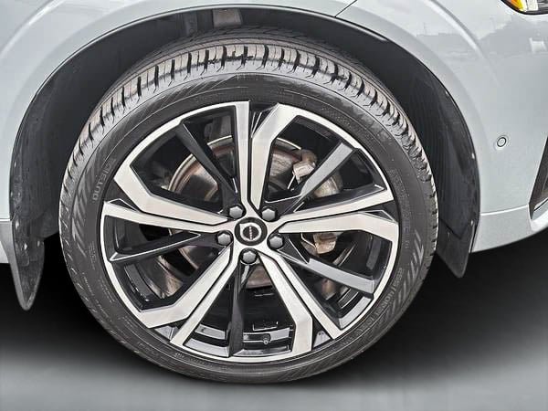 Volvo XC60 B5 ULTIMATE AWD DARK THEME 2024-7