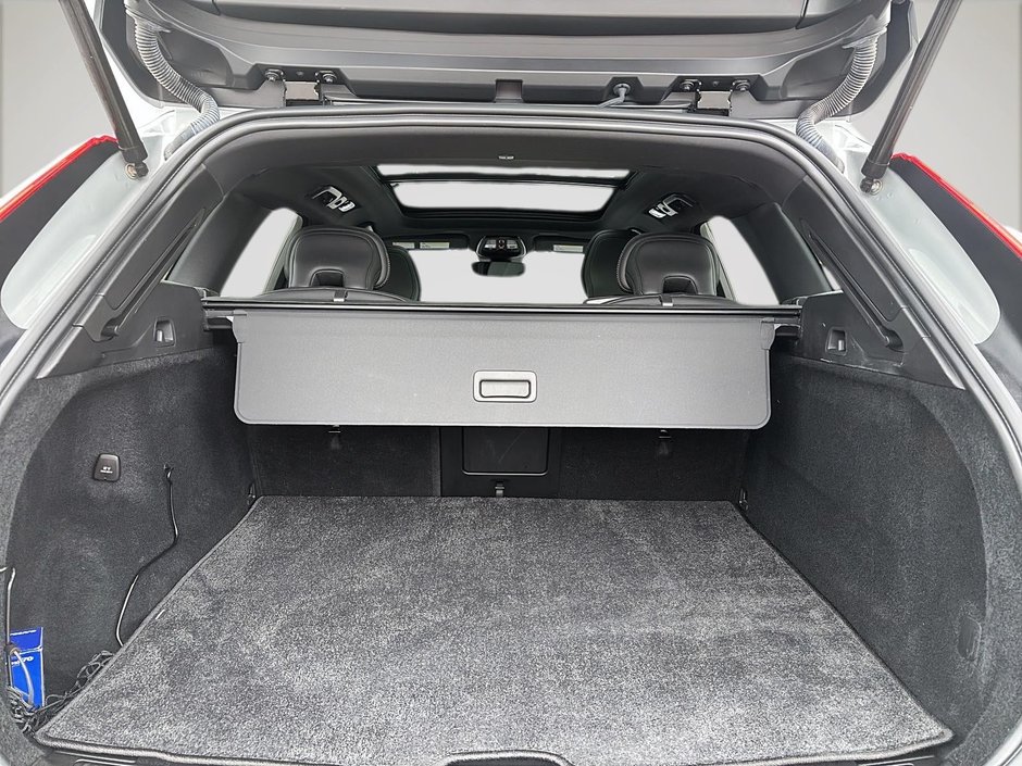 2024 Volvo XC60 B5 ULTIMATE AWD DARK THEME-15