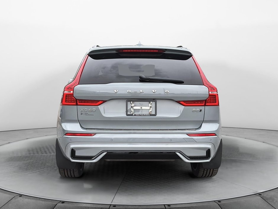 2024 Volvo XC60 B5 ULTIMATE AWD DARK THEME-3