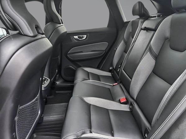 Volvo XC60 B5 ULTIMATE AWD DARK THEME 2024-16