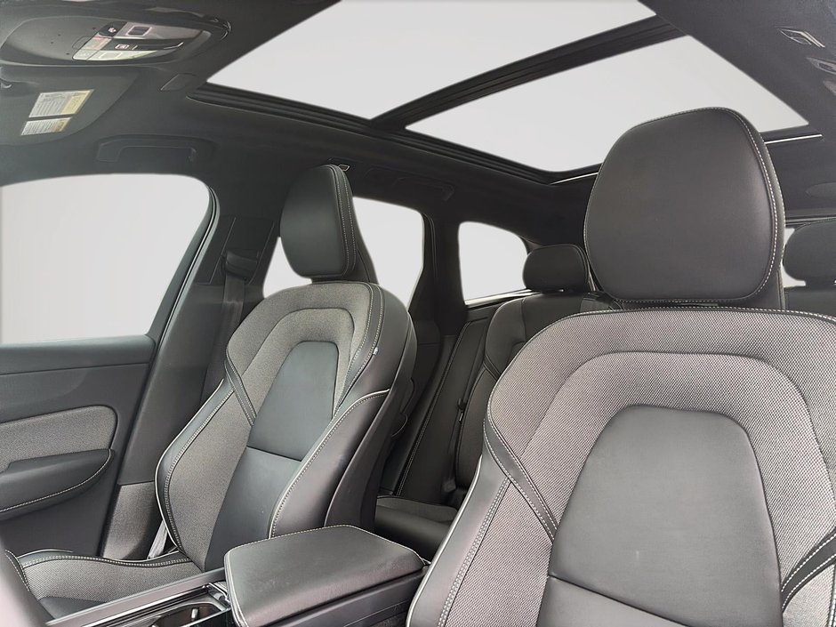 2024 Volvo XC60 B5 ULTIMATE AWD DARK THEME-9