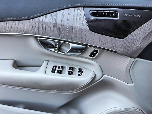Volvo XC90 Recharge T8 INSCRIPTION PLUG IN AWD 2022-18