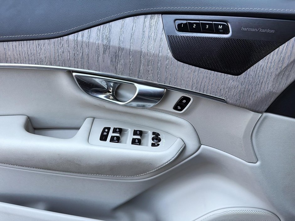 Volvo XC90 Recharge T8 INSCRIPTION PLUG IN AWD 2022-18