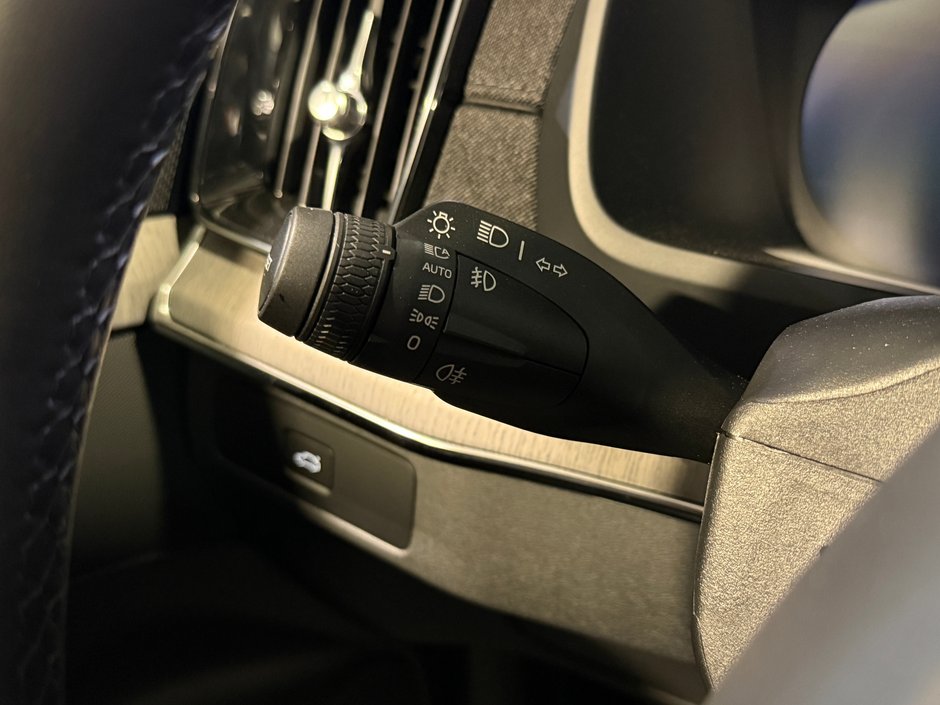 2026 Volvo XC90 B6 ULTRA AWD // 7 PLACES-18