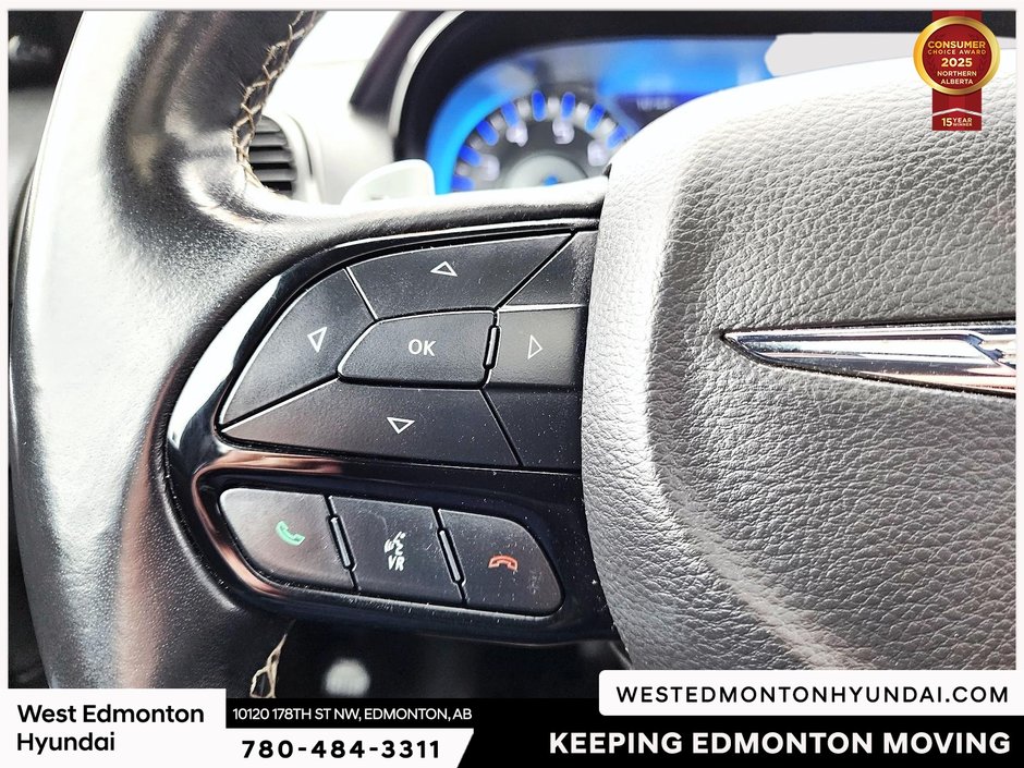 2022 Chrysler 300 S-17