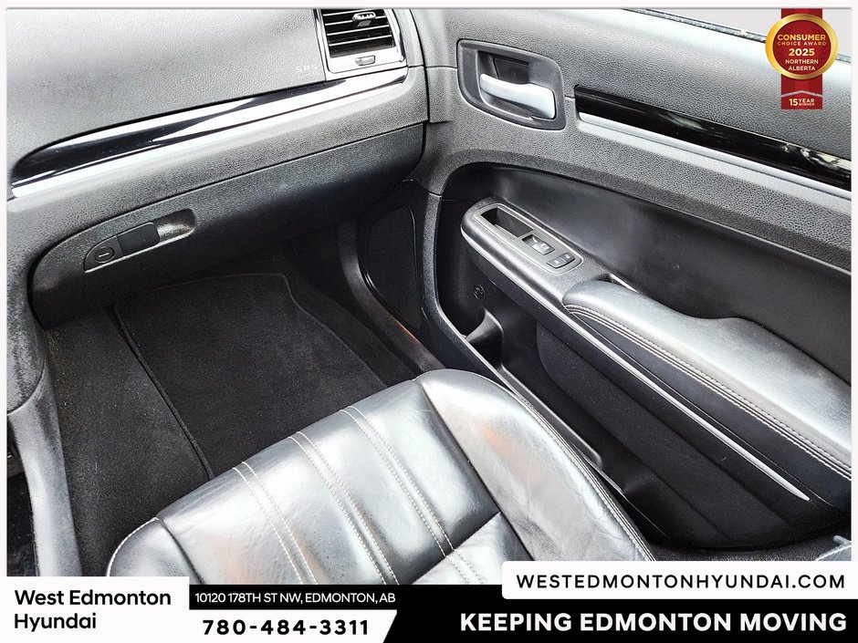 2022 Chrysler 300 S-11