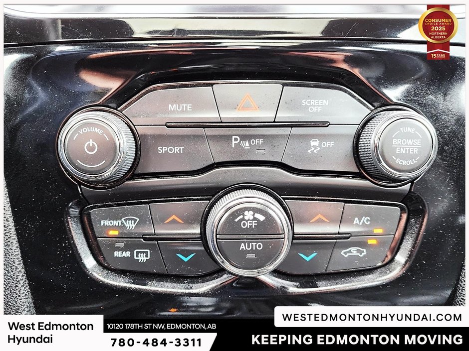 2022 Chrysler 300 S-25