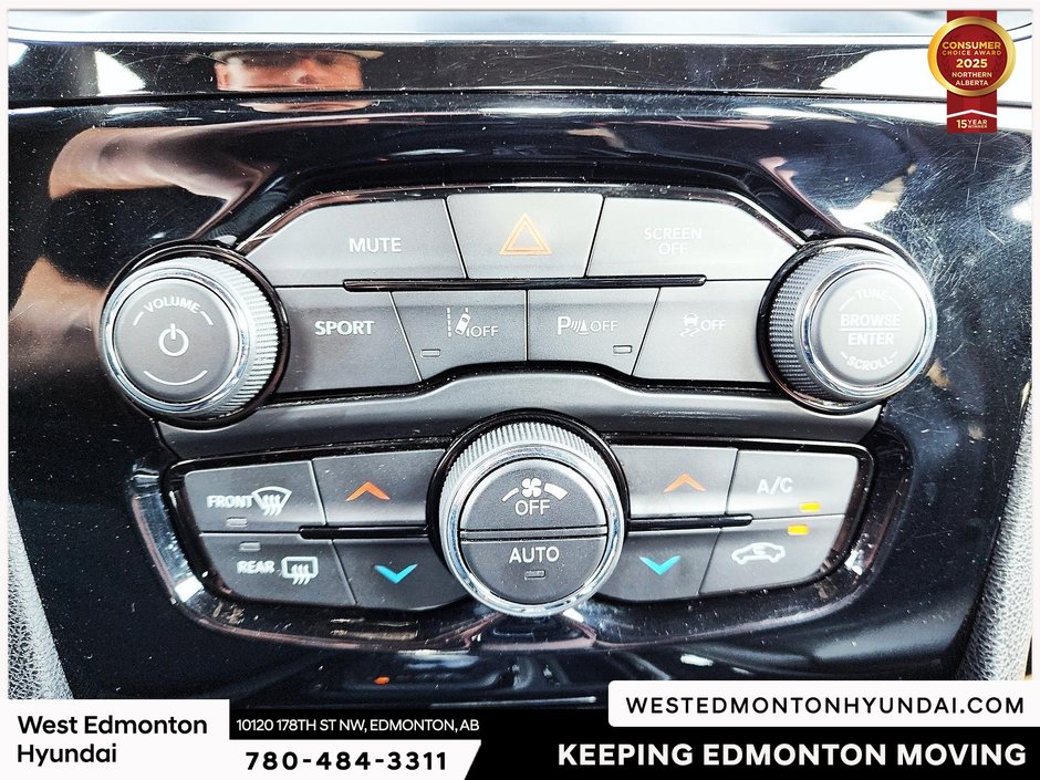 2023 Chrysler 300 S-31