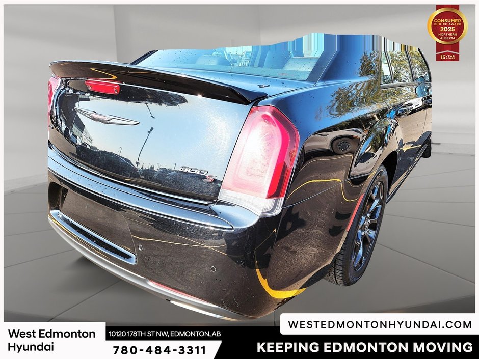 2023 Chrysler 300 S-8